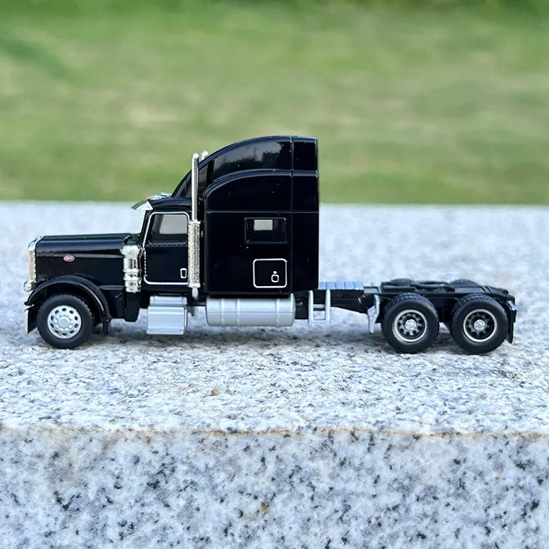 Truck Peterbilt 389 Die-Cast (Plastic)